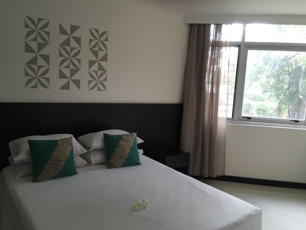 Tanoa International Dateline Hotel Нукуалофа Экстерьер фото