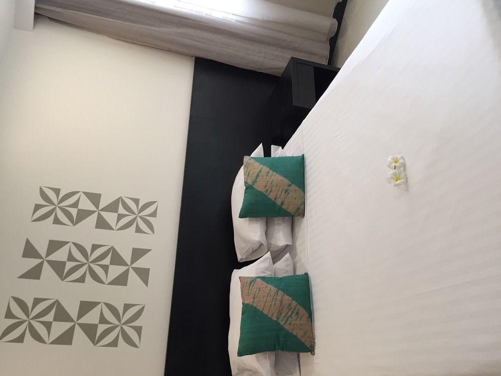Tanoa International Dateline Hotel Нукуалофа Экстерьер фото