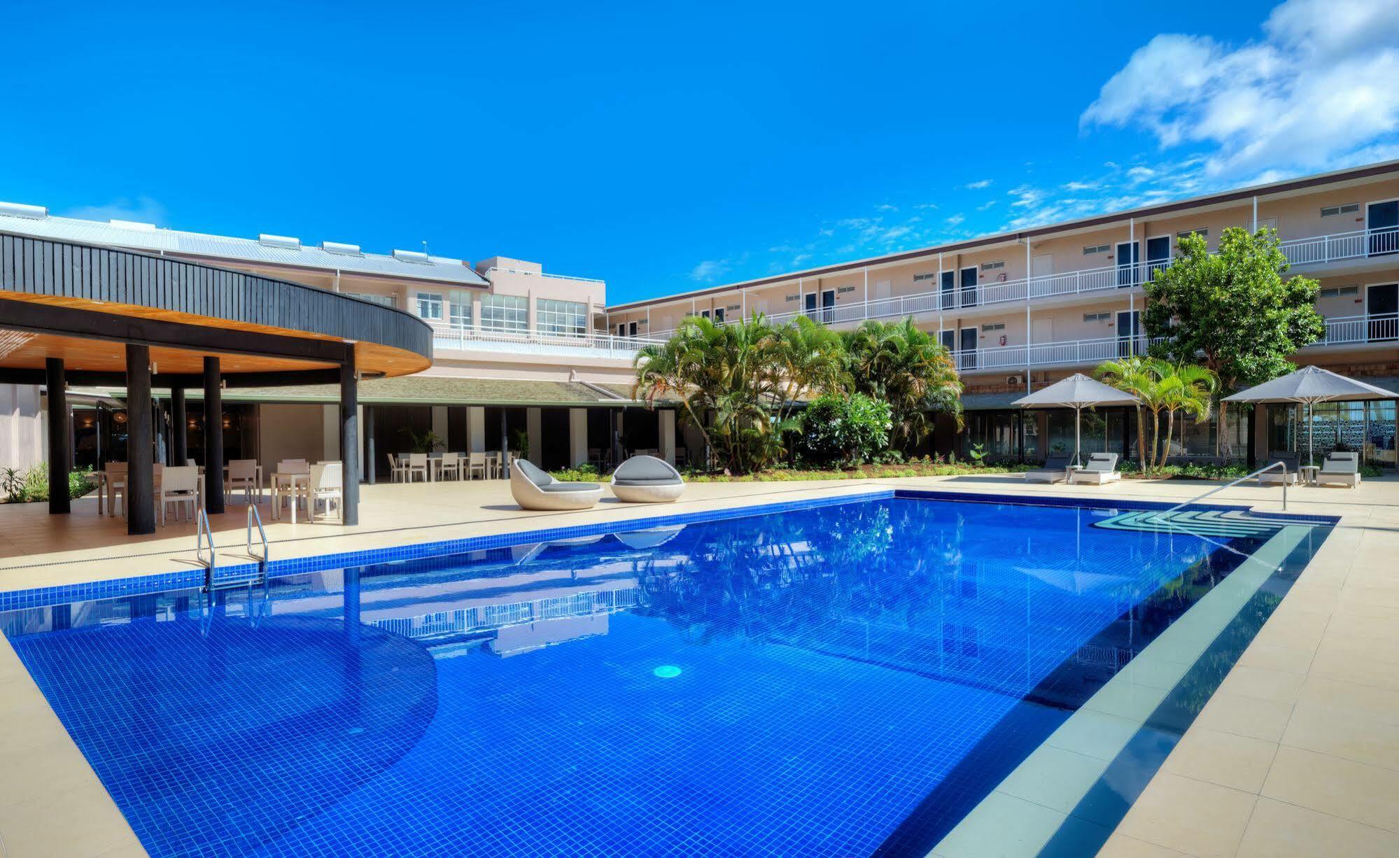 Tanoa International Dateline Hotel Нукуалофа Экстерьер фото