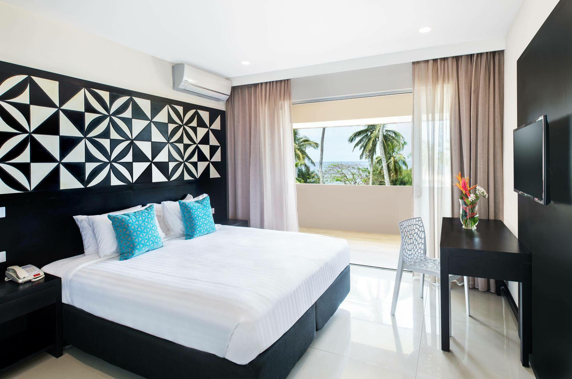 Tanoa International Dateline Hotel Нукуалофа Экстерьер фото