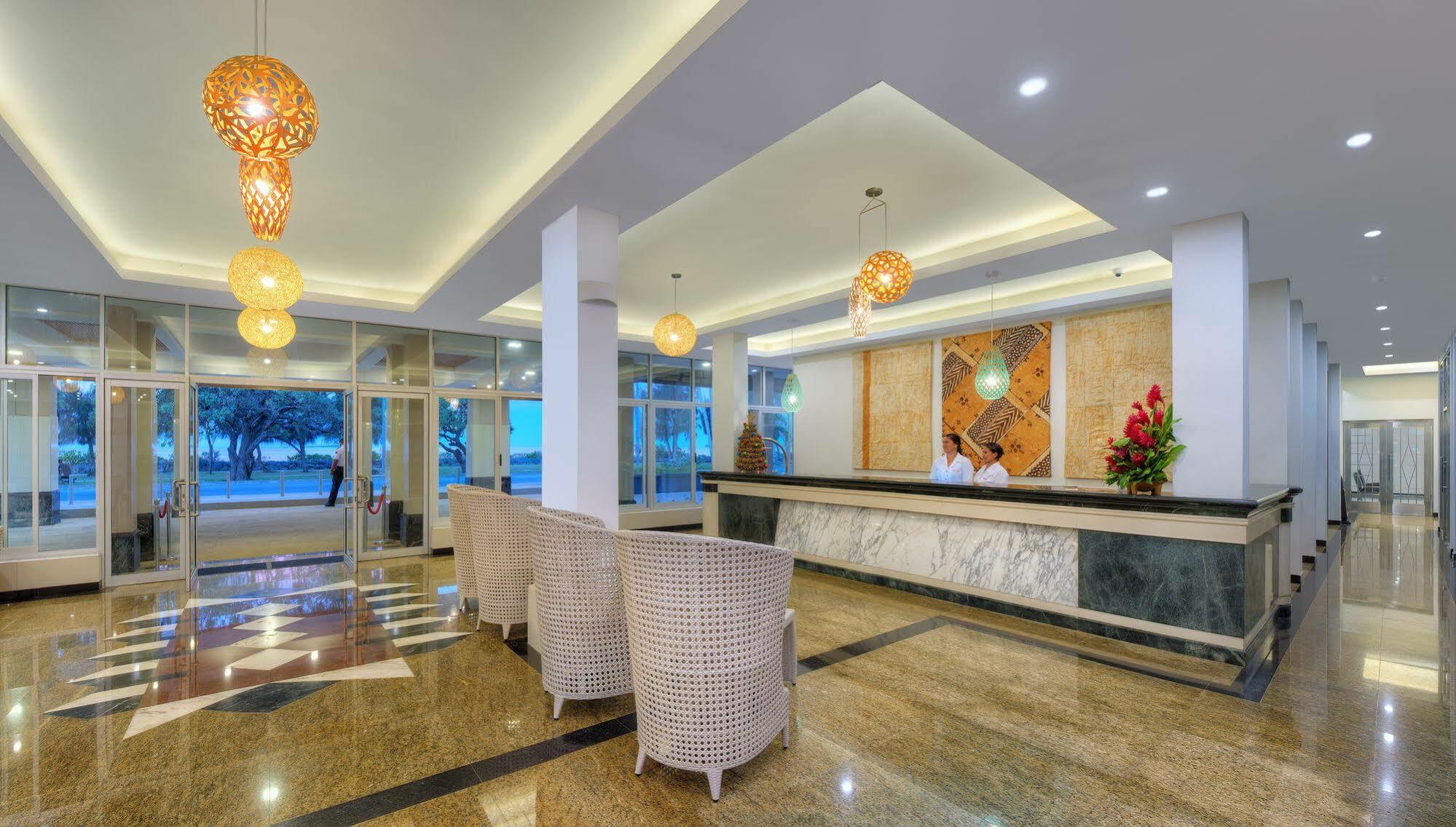 Tanoa International Dateline Hotel Нукуалофа Экстерьер фото